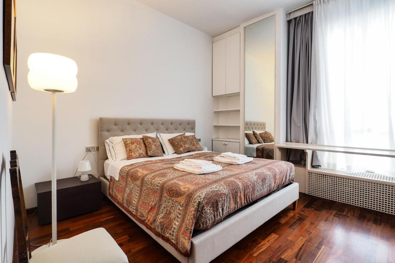 Duomo Luxury Apartment VI Milan Luaran gambar
